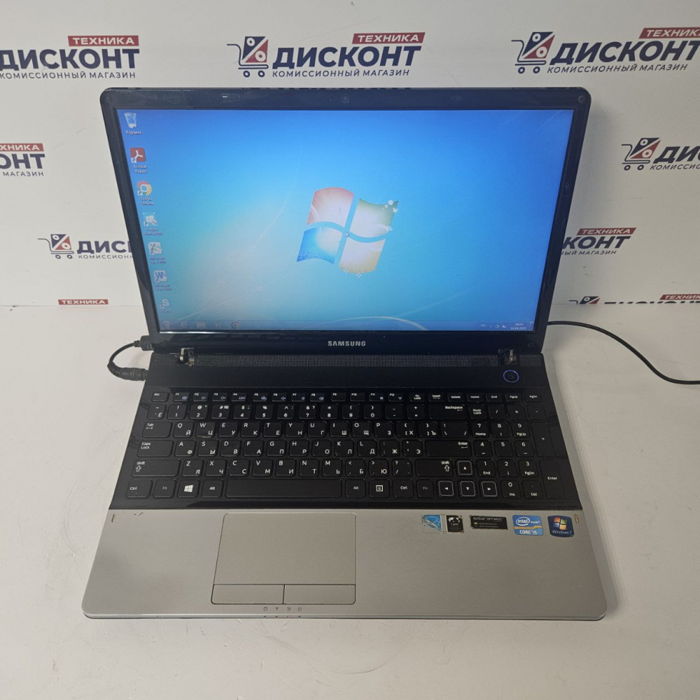 Ноутбук Samsung NP300E5A