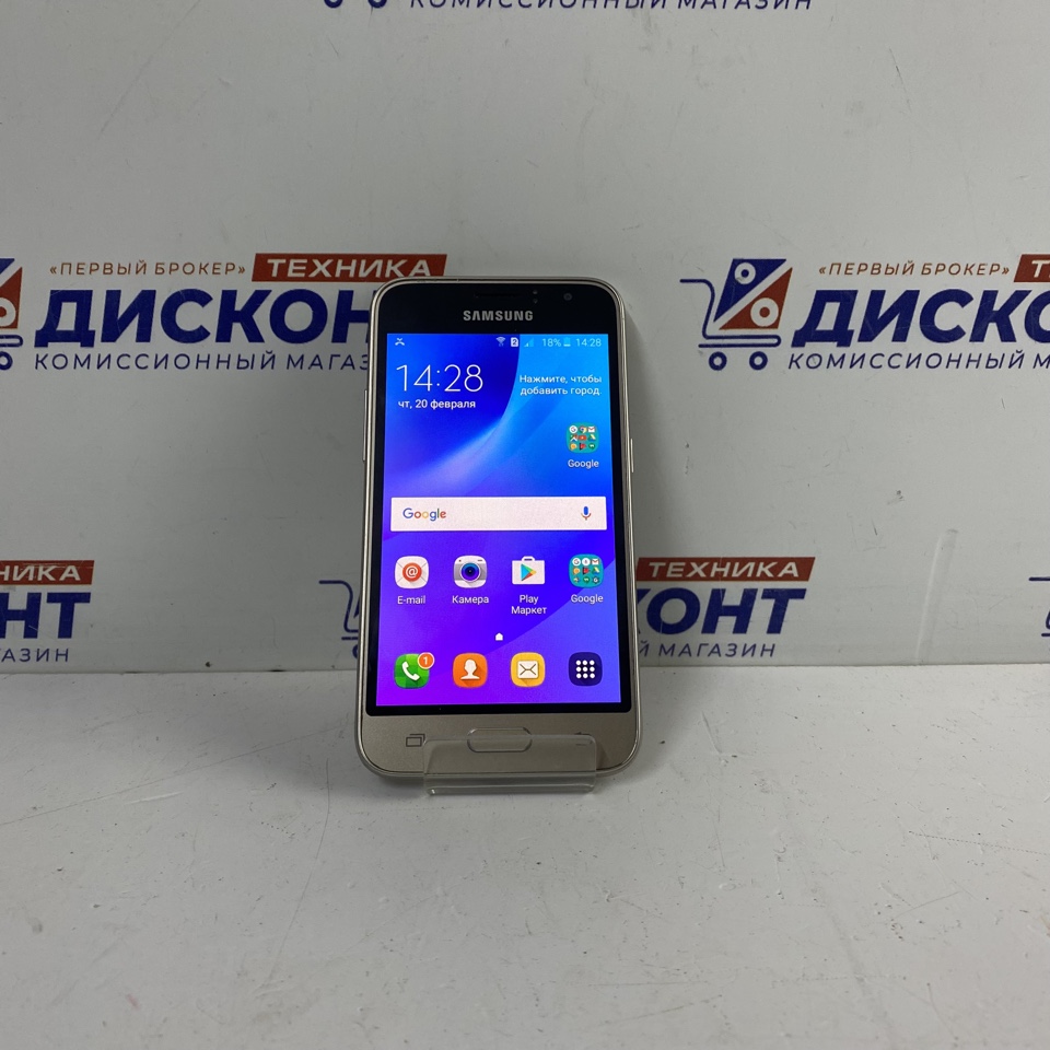 Смартфон Samsung Galaxy J1 1/8 ГБ