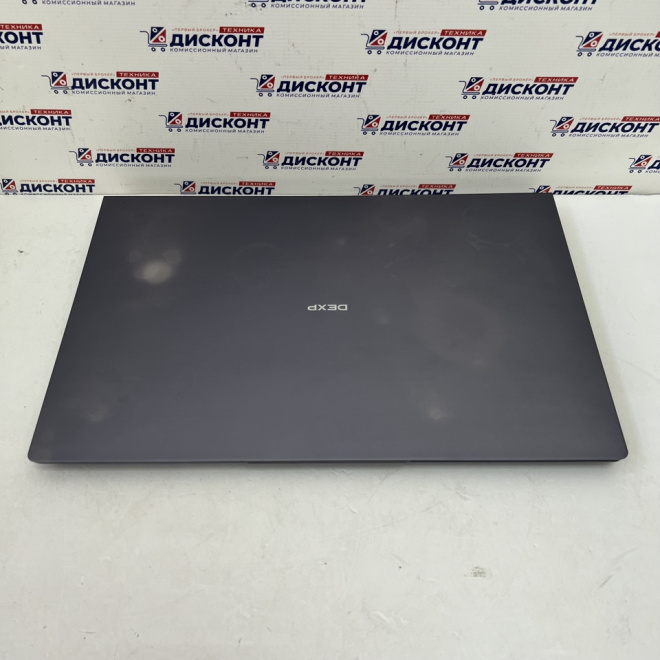 5.6" Ноутбук DEXP Atlas M15-I3W302