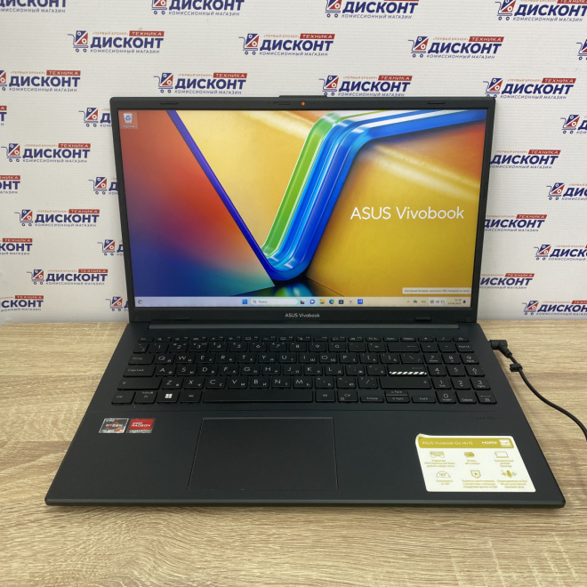 Ноутбук Asus e1504fa