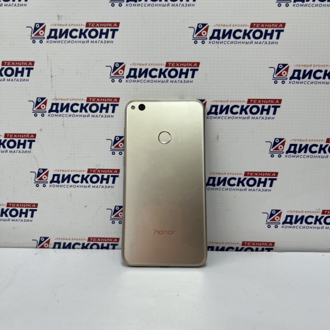 Смартфон HONOR 8 Lite 4/32 ГБ Смартфон HONOR 8 Lite 4/32 ГБ