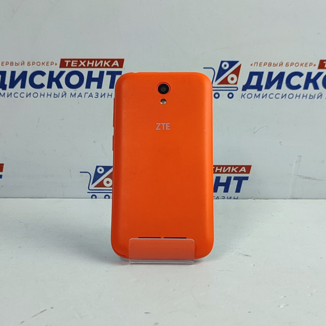 Смартфон ZTE Blade L110 1\8 гб