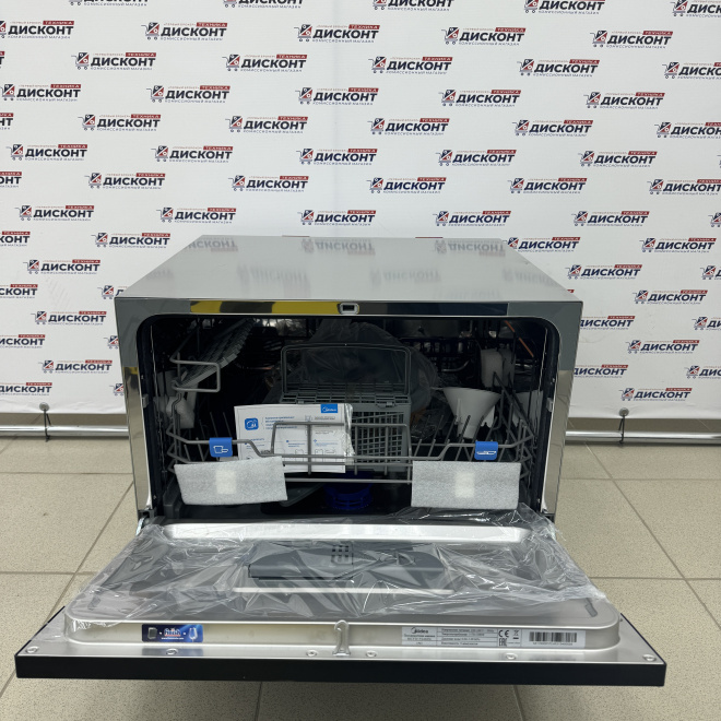 Компактная посудомоечная машина Midea MCFD55S460Si