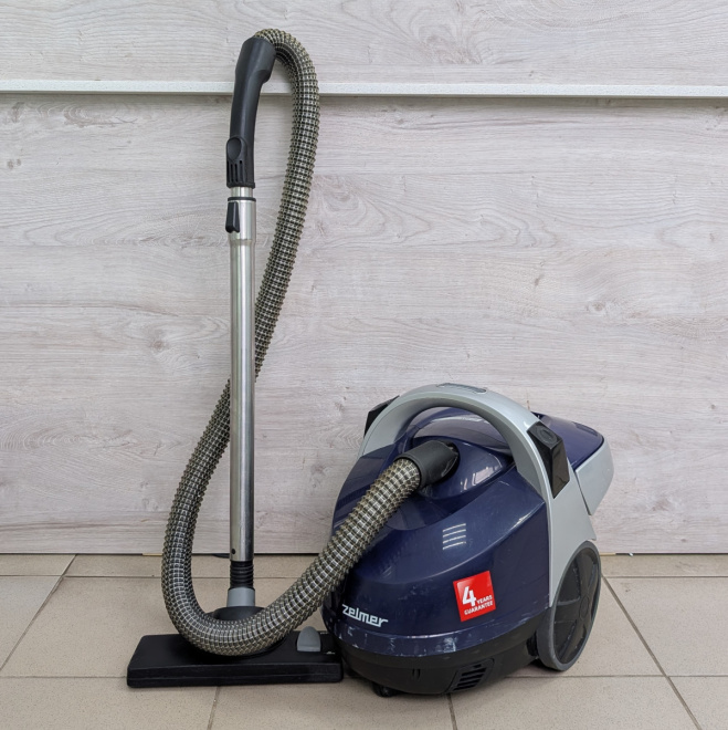 Пылесос с аквафильтром Zelmer Aquos 829.0 ST 1600 Вт
