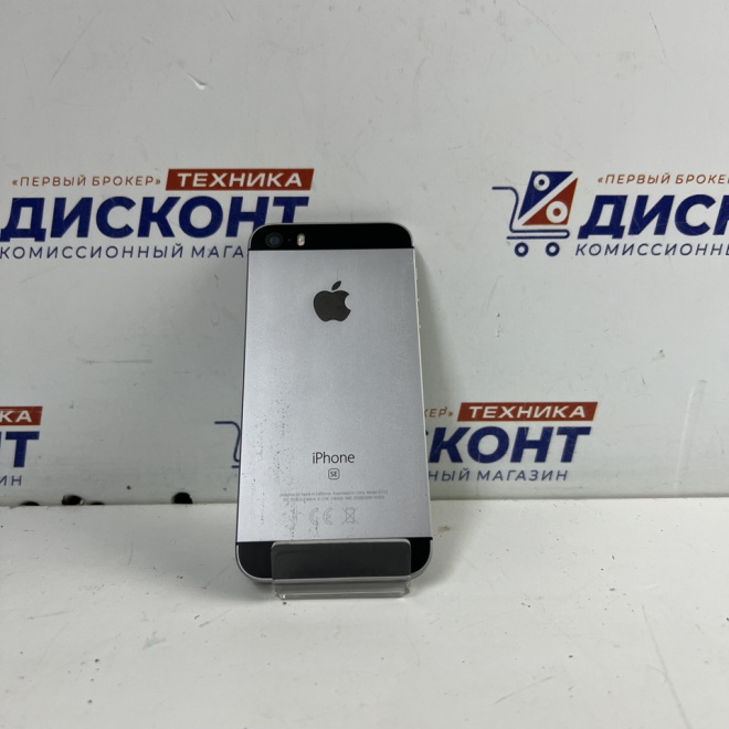 Смартфон Apple iPhone SE 32 Гб