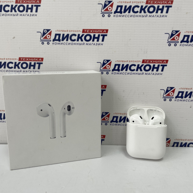Беспроводные наушники Apple AirPods 2 с зарядным футляром,