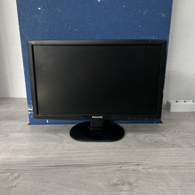 18.5" Монитор Philips 191V2SB/62