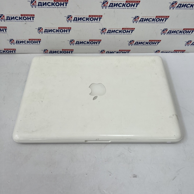 Ноутбук Apple MacBook 2010